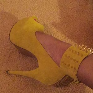 Luichiny Spiked Ankle